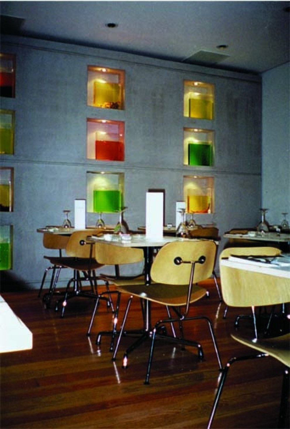 Cafe Ikon, Ikon Gallery, Brindleyplace, Birmingham  | Dining Area with Feature Wall | Interior Designers